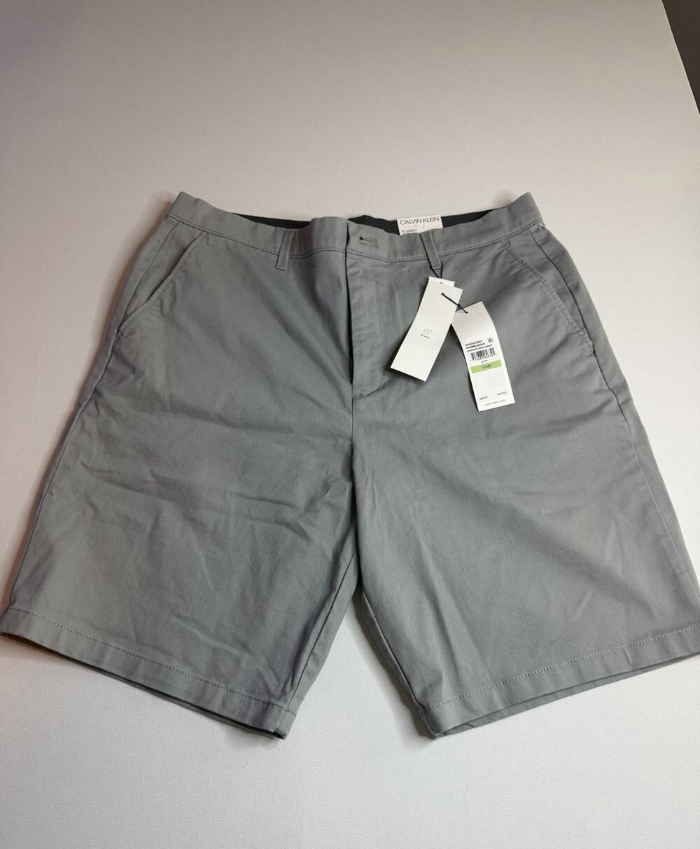 NWT Calvin Klein Mens 34 Convoy Gray Cotton Chino Shorts Pockets Comfort Casual